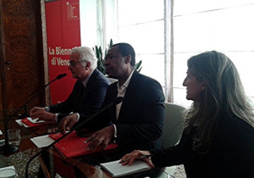 Okwui Enwezor: il prossimo direttore della Biennale Arti Visive annuncia il suo All the World's Futures/Tutti i Futuri del Mondo